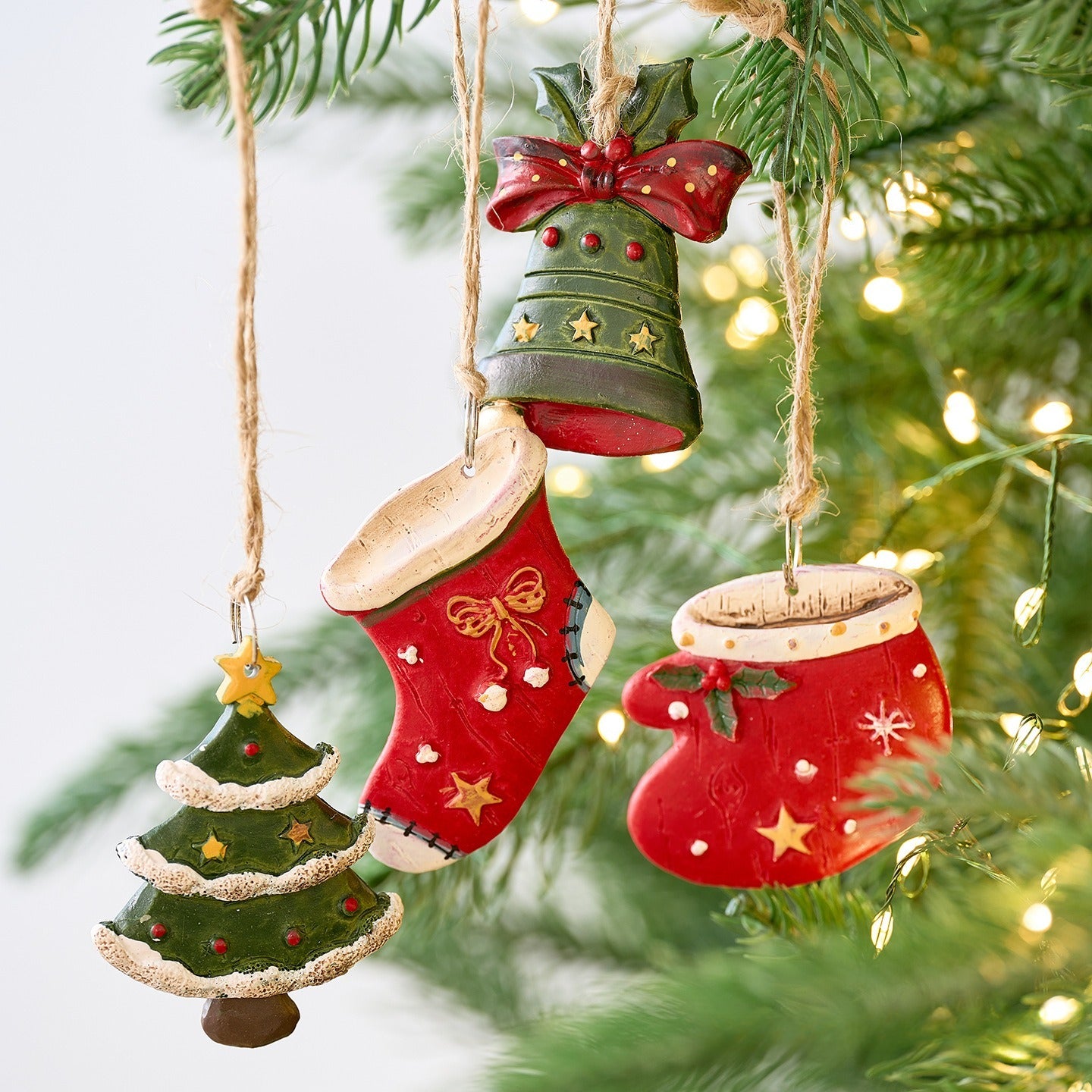 jiyora-resin-christmas-hanging-ornament-set-02
