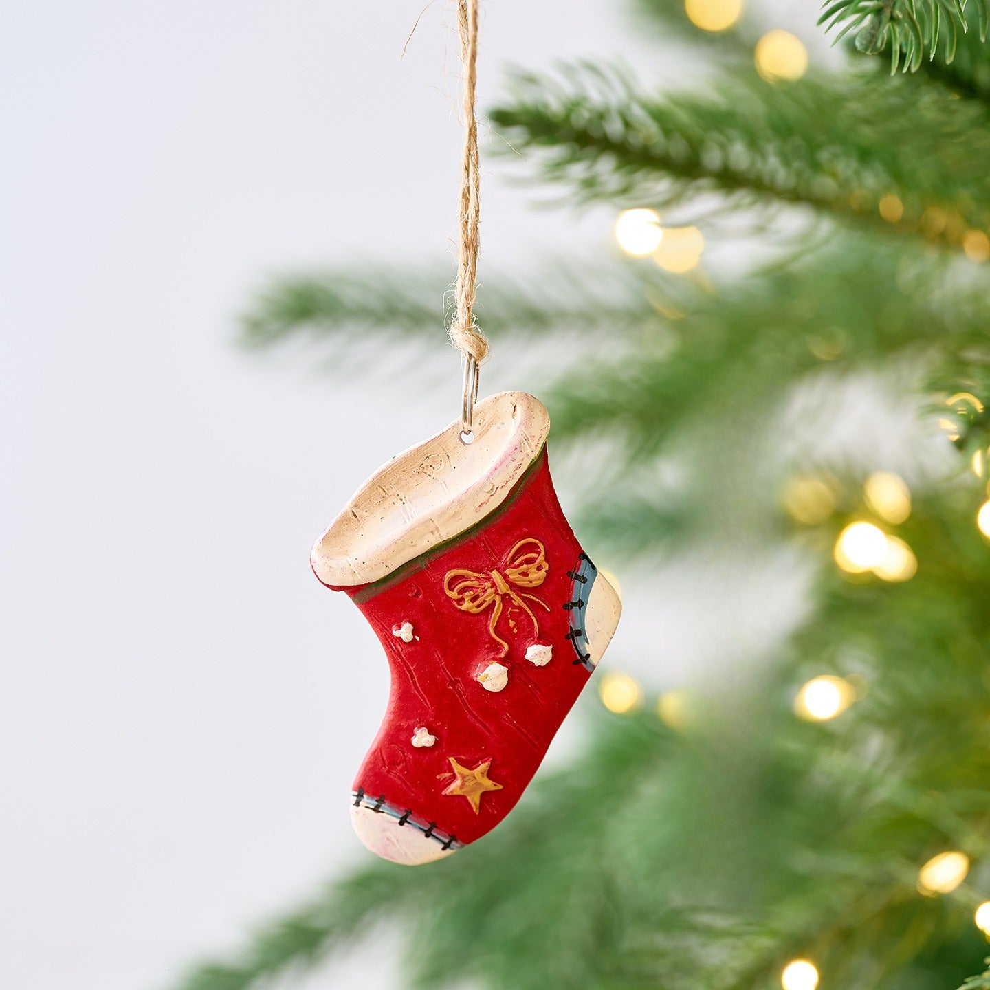jiyora-resin-christmas-hanging-ornament-stocking-02
